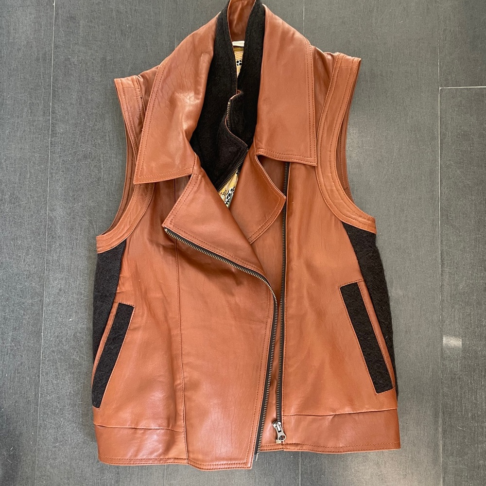 12th St by Cynthia Vincent leather vest P